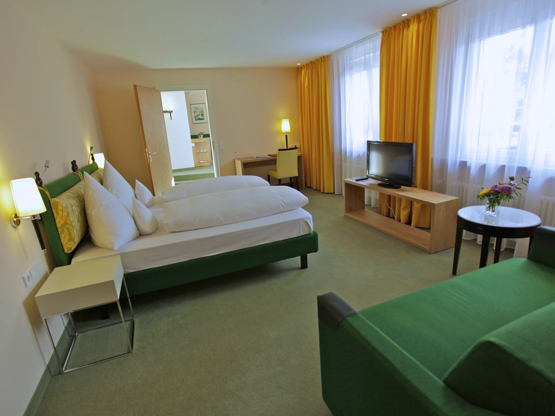 Ihr Wohlfühlhotel im Hochschwarzwald – Hegers Parkhotel Flora am Schluchsee Ihr Wohlfühlhotel im Hochschwarzwald – Hegers Parkhotel Flora am Schluchsee